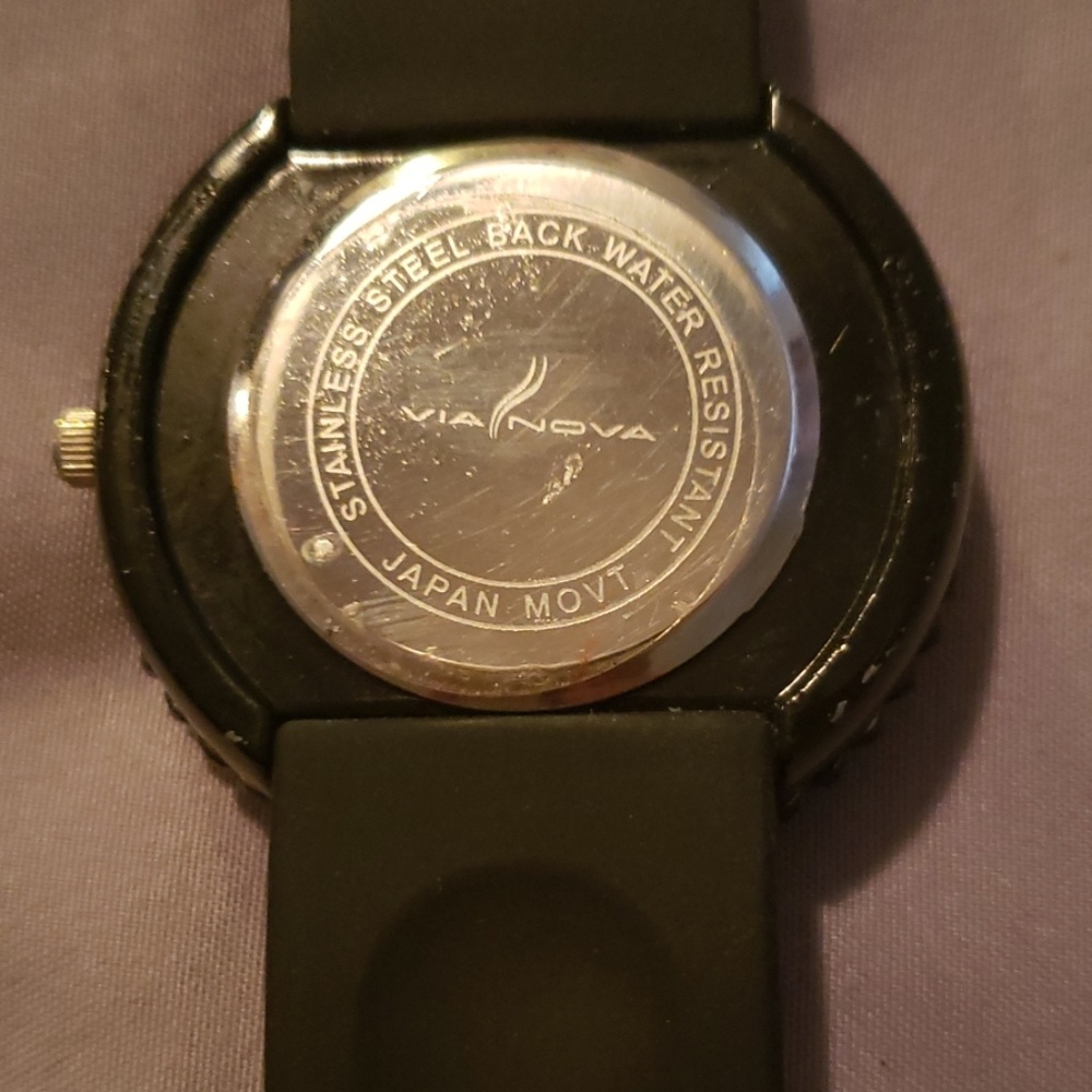 Watch - Picture 4 of 4